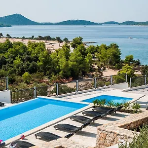 Camping Camp Panorama With Pool, Drage